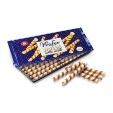 Waffle tubes with milk (22)